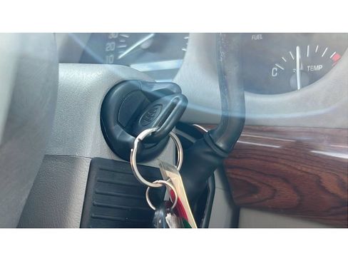 Used 2003 Buick Le Sabre Custom w/ Comfort & Style Package FWD image 20