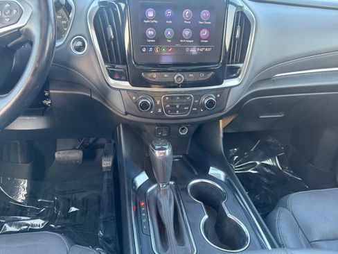 Used 2020 Chevrolet Traverse Premier image 11