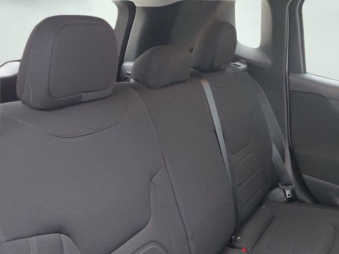 Used 2020 Jeep Renegade Latitude w/ Cold Weather Group AWD/4WD image 15