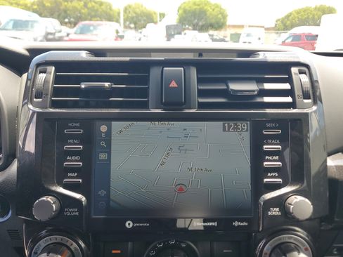 Used 2023 Toyota 4Runner TRD Off-Road Premium image 10