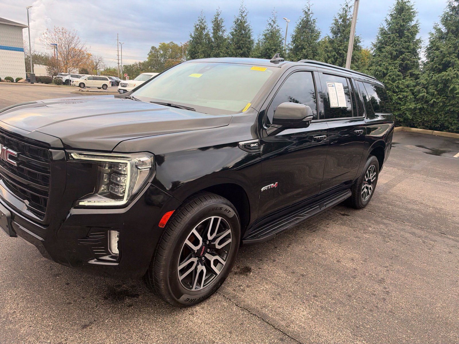 Used 2021 GMC Yukon XL AT4 w/ Rear Media and Nav Package AWD/4WD image 9
