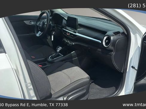 Used 2023 Kia Forte LXS FWD image 19