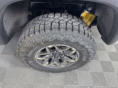 New 2026 Chevrolet Colorado ZR2 w/ Technology Package AWD/4WD image 12