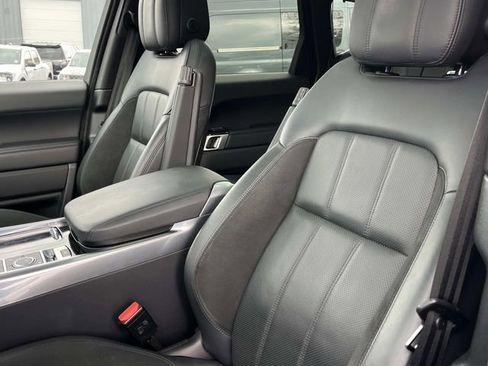Used 2021 Land Rover Range Rover Sport HST image 31
