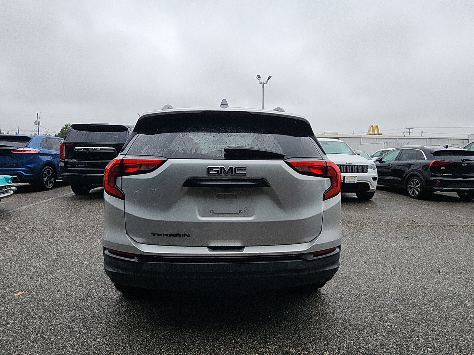 Used 2020 GMC Terrain SLT w/ Preferred Package FWD image 4
