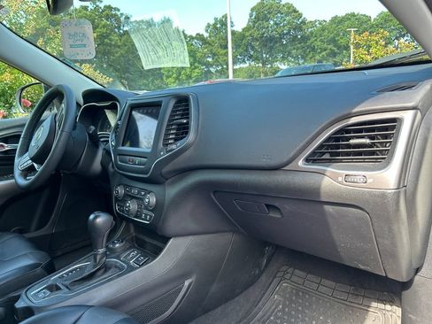 Used 2022 Jeep Cherokee Latitude Lux AWD/4WD image 16