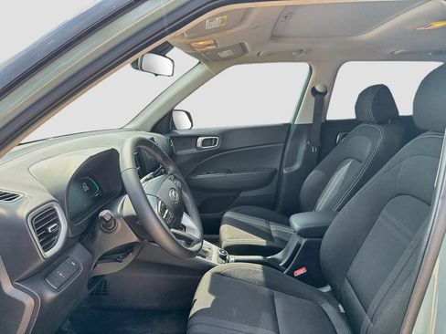 Used 2026 Hyundai Venue SEL FWD image 10