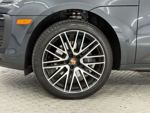 Used 2026 Porsche Macan AWD/4WD image 13