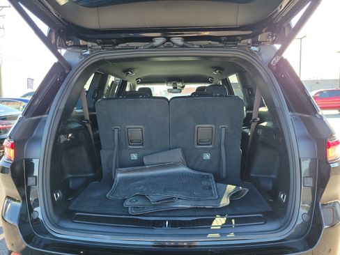 Used 2023 Jeep Grand Cherokee L Laredo AWD/4WD image 8