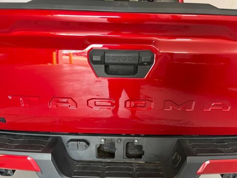 Used 2024 Toyota Tacoma TRD Off-Road AWD/4WD image 45