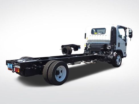New 2025 Chevrolet Low Cab Forward RWD image 4