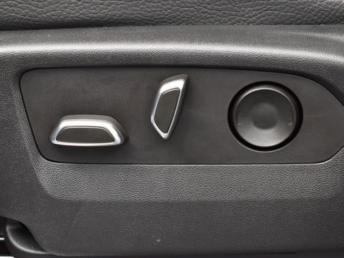 Used 2022 GMC Sierra 1500 Denali w/ Denali Reserve Package image 9