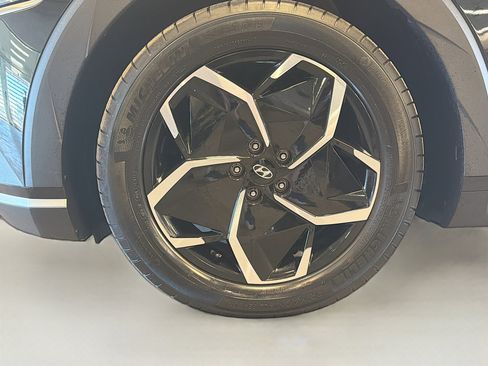Used 2024 Hyundai Ioniq 5 SEL image 11
