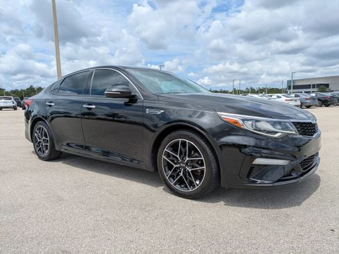 Used 2020 Kia Optima SE FWD image 2
