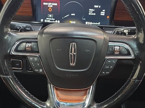 Used 2019 Lincoln Navigator Reserve image 31