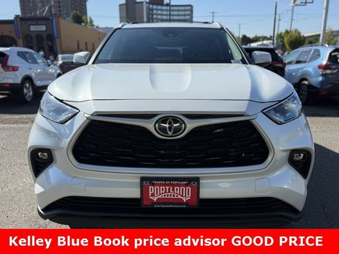 Used 2022 Toyota Highlander XLE image 7