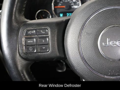 Used 2017 Jeep Wrangler Unlimited Sahara w/ Connectivity Group AWD/4WD image 8
