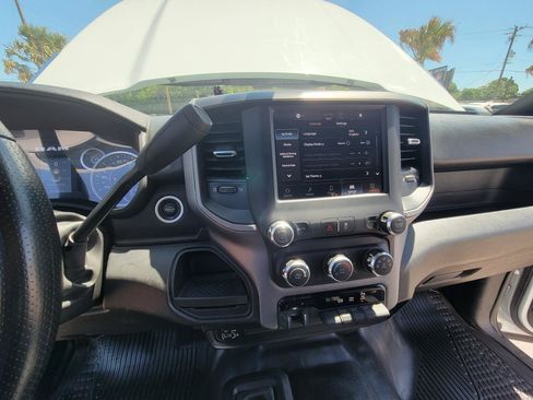 Used 2023 RAM 3500 Tradesman w/ Chrome Appearance Group AWD/4WD image 33