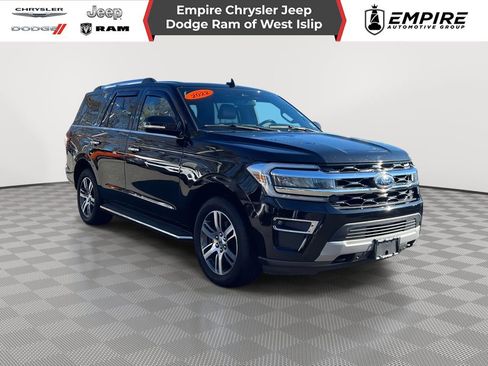 Used 2022 Ford Expedition Limited image 1