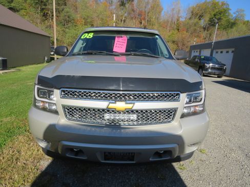 Used 2008 Chevrolet Avalanche LTZ w/ LTZ Preferred Equipment Group image 2