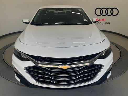 Used 2024 Chevrolet Malibu LT FWD image 2