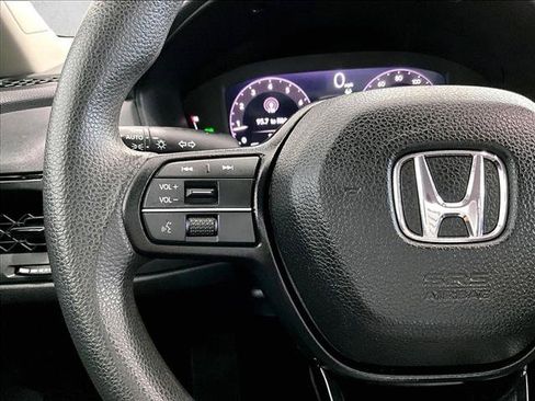 Used 2025 Honda Accord LX image 20