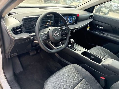 New 2026 Nissan Kicks SV w/ SV Premium Package FWD image 10