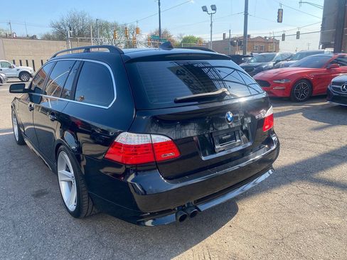 Used 2010 BMW 535i xDrive Wagon AWD/4WD image 12