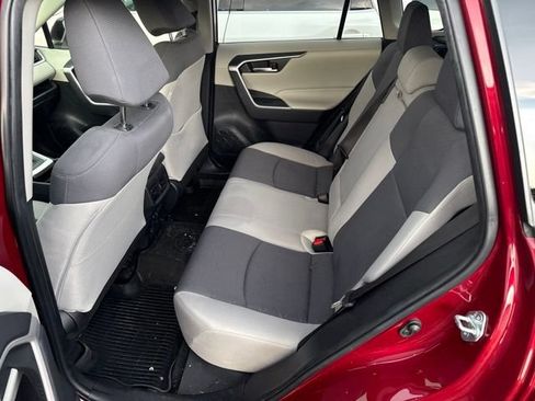 Used 2019 Toyota RAV4 XLE w/ All Weather Liner Package AWD/4WD image 4