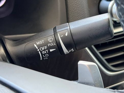 Used 2019 Honda Accord EX-L image 33