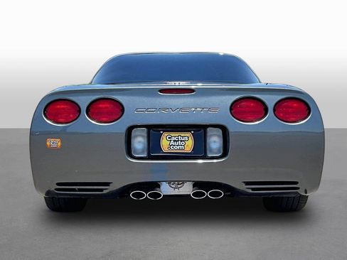 Used 2003 Chevrolet Corvette Coupe w/ Preferred Equipment Group RWD image 4
