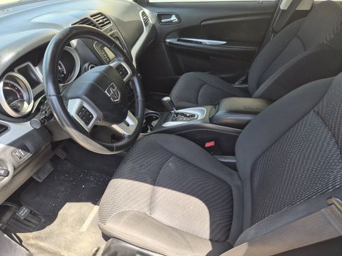 Used 2017 Dodge Journey Crossroad FWD image 11