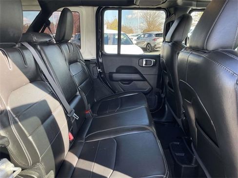 Used 2023 Jeep Wrangler Unlimited Sahara image 21