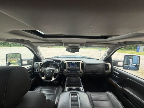 Used 2017 GMC Sierra 3500 Denali AWD/4WD image 15