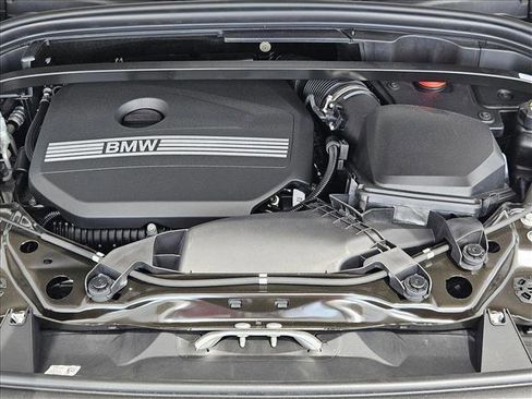 Used 2025 BMW X1 xDrive28i w/ Premium Package image 16