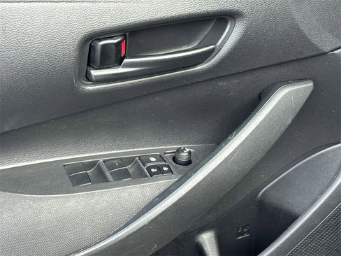 Used 2022 Toyota Corolla LE image 21