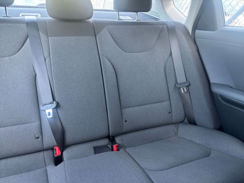 Used 2025 Kia K4 FWD image 36