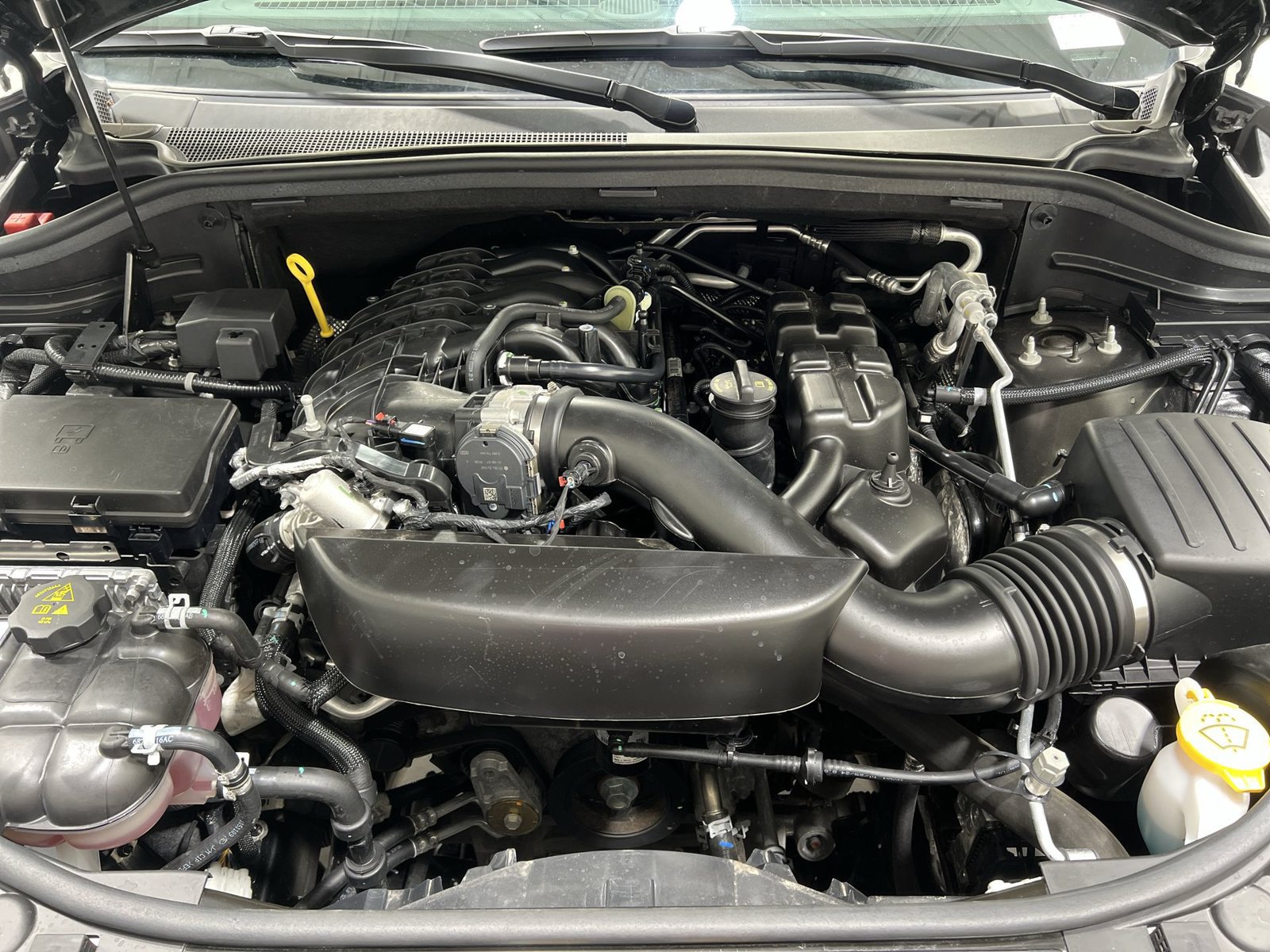 Used 2025 Dodge Durango GT AWD/4WD image 27