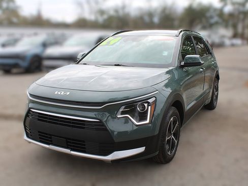 Certified 2024 Kia Niro EX image 16
