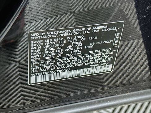 Used 2022 Volkswagen Atlas Cross Sport SE AWD/4WD image 32