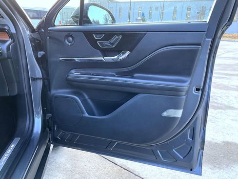 Certified 2021 Lincoln Corsair Reserve w/ Equipment Group 201A image 17