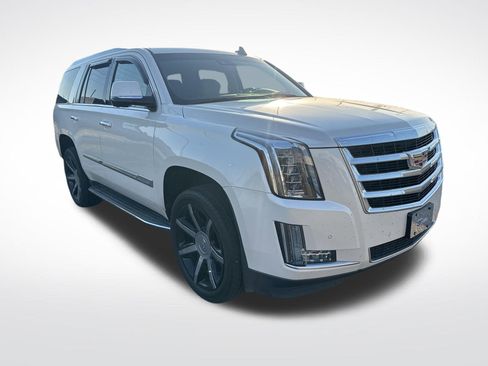 Used 2015 Cadillac Escalade Luxury AWD/4WD image 3