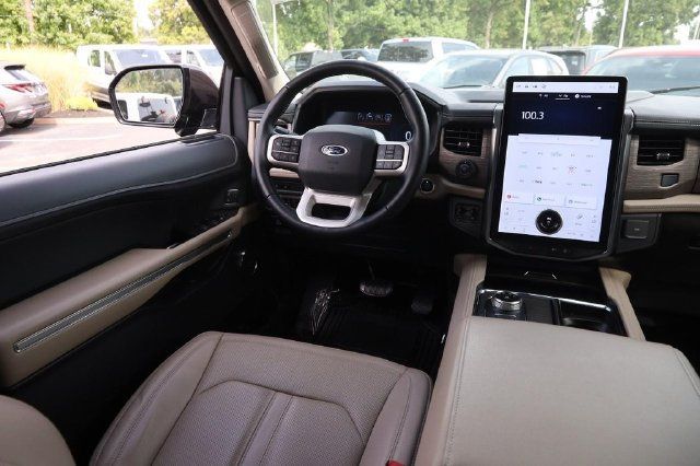 Certified 2022 Ford Expedition Limited AWD/4WD image 26