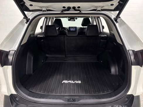 Used 2021 Toyota RAV4 XLE Premium AWD/4WD image 70