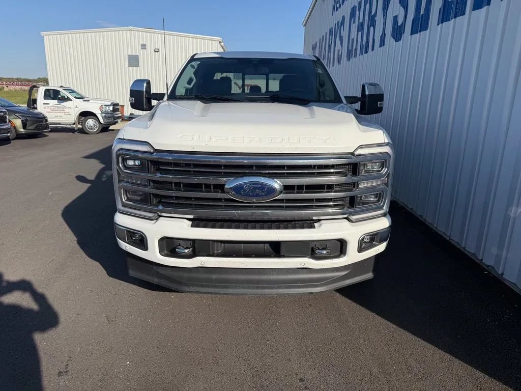 Used 2024 Ford F250 Limited AWD/4WD image 3