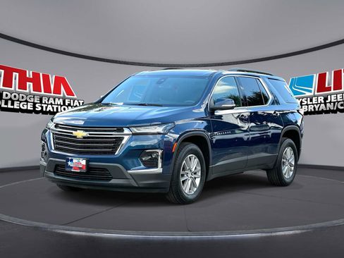 Used 2023 Chevrolet Traverse LT AWD/4WD image 1