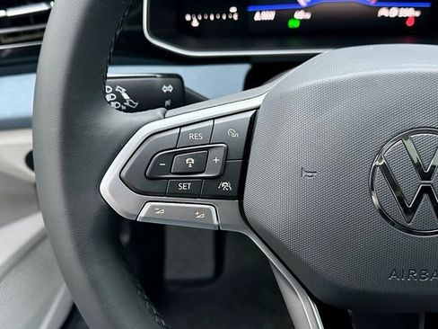 New 2026 Volkswagen Jetta SE FWD image 28