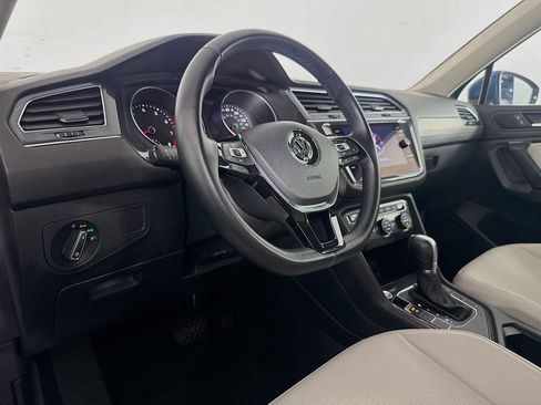 Used 2019 Volkswagen Tiguan SE FWD image 21