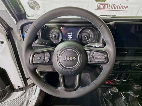 Used 2024 Jeep Wrangler Unlimited Rubicon 4xe w/ Technology Group AWD/4WD image 20