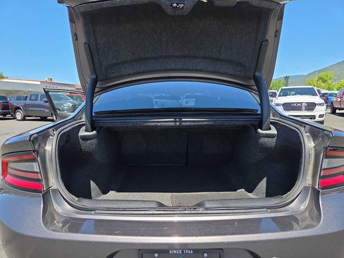 Used 2022 Dodge Charger SXT RWD image 27